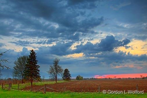 Unsettled Dawn_16045.jpg - Photographed near Ottawa, Ontario - the Capital of Canada.